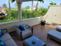 Luxury penthouse apartment on exclusive Sugar Hill resort with beach club access Hoteles en Mount Standfast
