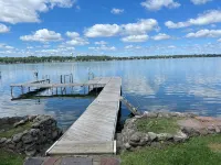 Spacious 5 Bedroom 4 Bathroom Home on Conesus Lake with 100 ft of Lakefront - Homestays