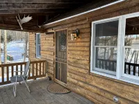 Escape to our cozy Winthrop cabin on Dexter Pond - 2 estrellas