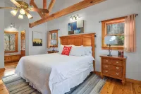 Serene Mountain View Retreat. Pool, Firepit & Hot tub, Fireplace  Dogs Welcome! - 마운틴 뷰