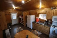 Alaskan Adventure Dry Cabin #2 - Homestays