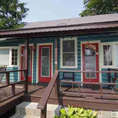 2 Bed /2 bath cabin w/ Lake George access Hotel Exterior