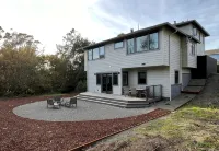 Miramar Beach House. A short walk to the beach. - Wi-Fi