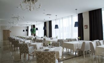 Aqua-Minsk Hotel