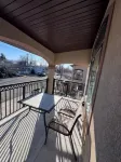 New Build Luxurious Modern Apartment With a Private Garage And a Covered Porch