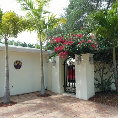 Island Living, Within Walking Distance To Beach Restaraunts Shops Parks Marina