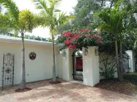 Island Living, Within Walking Distance To Beach Restaraunts Shops Parks Marina - 4 stjerner