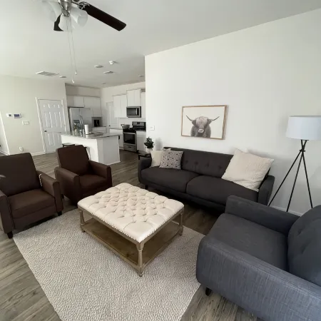 Beautiful new home with lake view near hiking trails