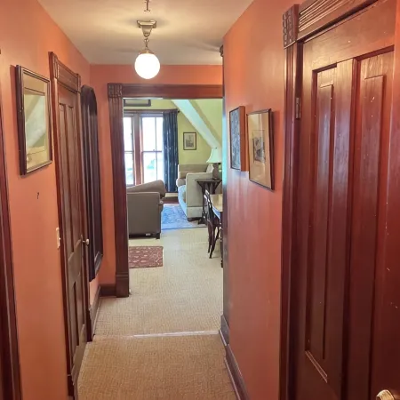 Lovely C.1890 Flat with Garden in Historic Downtown