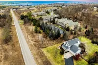 Harbor School House - Private home, great outdoor space, 5 minute walk downtown - Wi-Fi