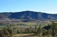 Hilltop Hideaway, Firepit, Starry Nights & Privacy - บ้านพักหลังเล็ก