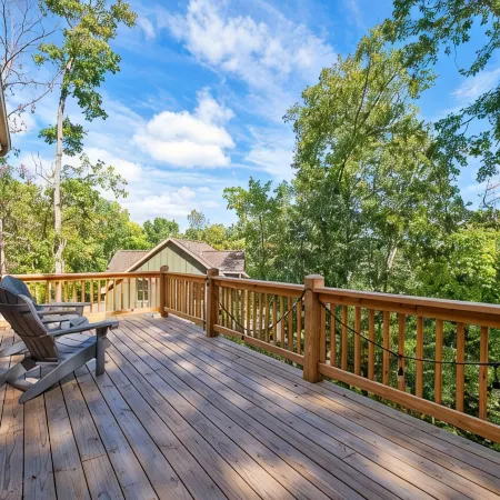 Sam's Place: Brand-New Massanutten Custom Home- Flat Driveway & Mountain Views!