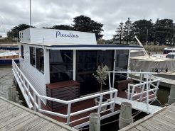 Piccolina Floating Accomodation