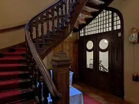 XXL vacation room with bathroom in an Art Nouveau villa for 1-4 people in the city center - 2星級