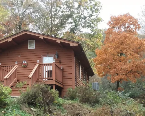 Scenic cabin near Hungry Mother, Mount Rogers, and Grayson Highlands Parks Hotels in Smyth County
