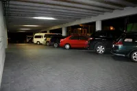 Silver Fern Lodge - parking