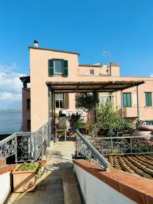 Spacious historic apartment with rooftop terrace - 4-Star