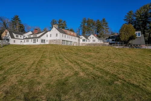 Mountainside Estate. Private Indoor Pool, Near Ragged Mtn Sunapee, Sleeps 28 - 4-Star