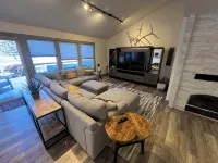 Updated Luxury Golf CourseTownhome