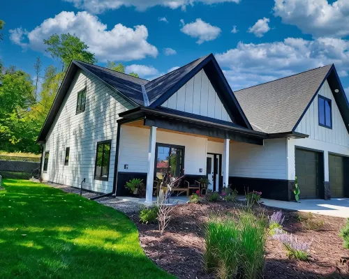 Posh Pelican House is guest favorite in quaint resort town of Breezy Point! Hotels in Breezy Point