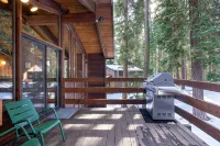 Luxe Tahoe Cabin - Midcentury Modern CLOSE to Lake, Palisades, Edge of Forest - シャレー