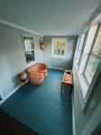 Quiet renovated cottage by Seabreeze