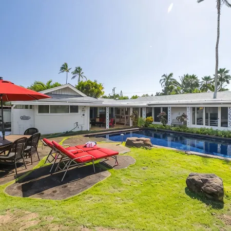 Perfect Kailua Vacation at Ka Hale Lai-House of Serenity-pool and spa.