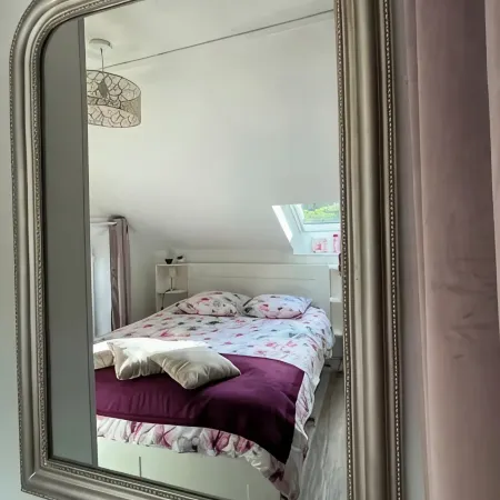 Quiet Tiny House with a Patio and 1 Parking Space, Right in the Heart of Downtown Bayeux