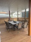 4-Bdrm 3 bath house in Grafton with large patio, WiFi and very walkable. Fun!!!