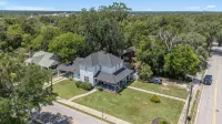 Private historic district apt with pool-suite A