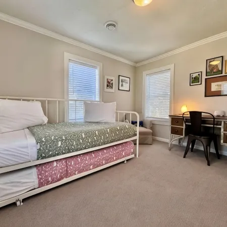 Spacious Farmhouse in Douglas; Walk to Downtown, Waterfront & Saugatuck!