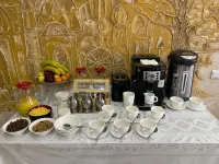 Sunrise Apartments - breakfast