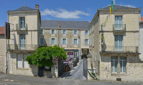 Logis Hôtel-Restaurant le Fontarabie - parking