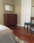 Sealy Suites D  Historic East End - Walk to Beach, UTMB & Strand - Condos