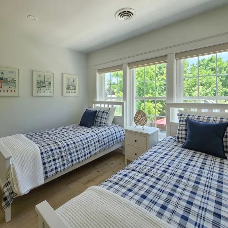 Fun Getaway Lakehouse in the Hudson Valley Hotels in Copake