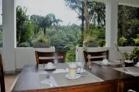 Kandy Rivers Edge Nature Resort