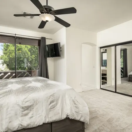 Modern Spacious 2 Master Bedroom Cal King with Loft & Pool Sleeps 6