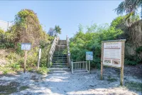 Best of Both Worlds "Salty Situation" St Augustine - 2-Star