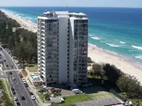 Golden Sands on the Beach - Absolute Beachfront Apartments Hotéis em Main Beach
