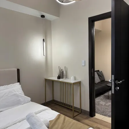 New 1BR Condo Near Venice Canal & BGC w/ Balcony
