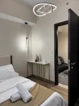 New 1BR Condo Near Venice Canal & BGC w/ Balcony - balcony