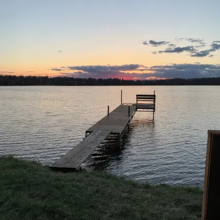 Waterfront Cottage, Swim, Paddle, Fish and Relax on Your Private Dock.