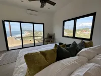 Charming 3-bedroom villa with AC, incredible ocean views.