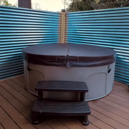 HOT TUB & New Stylish Saratoga County Efficiency Отели в г. Халфмун