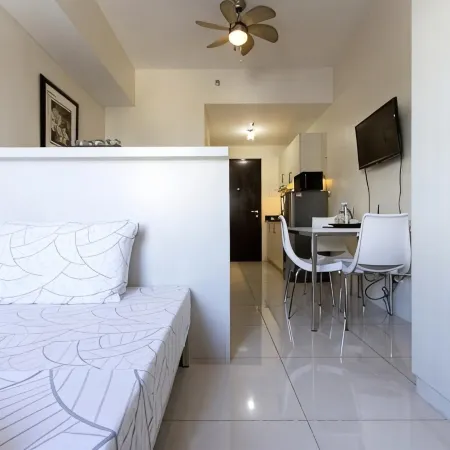 Condo Studio Luxe in Princeton Residences