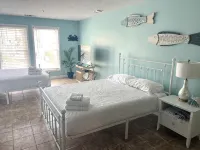North Topsail Beach Villa Capriani Two Bedroom Oceanview Condo w/ Linens - balcón