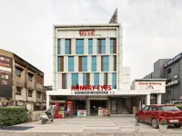 The Eastern Hotel - parking