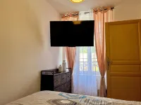 Villa Anita -town center -private parking- wifi. - Apartments