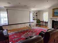 Spacious Waterview Home - Spa, Pool Table & Fireplaces – for Families & Reunion Ξενοδοχεία στην πόλη Bourne