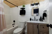 "The Sea Shed": Tiny Guest House with Gulf Views, Golf Cart & Beach Access - Country Houses